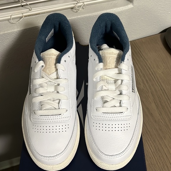 NWT Reebok Women's Club C 85 Shoes - White/Blue/Beige - Code: 100033086 - Picture 7 of 12